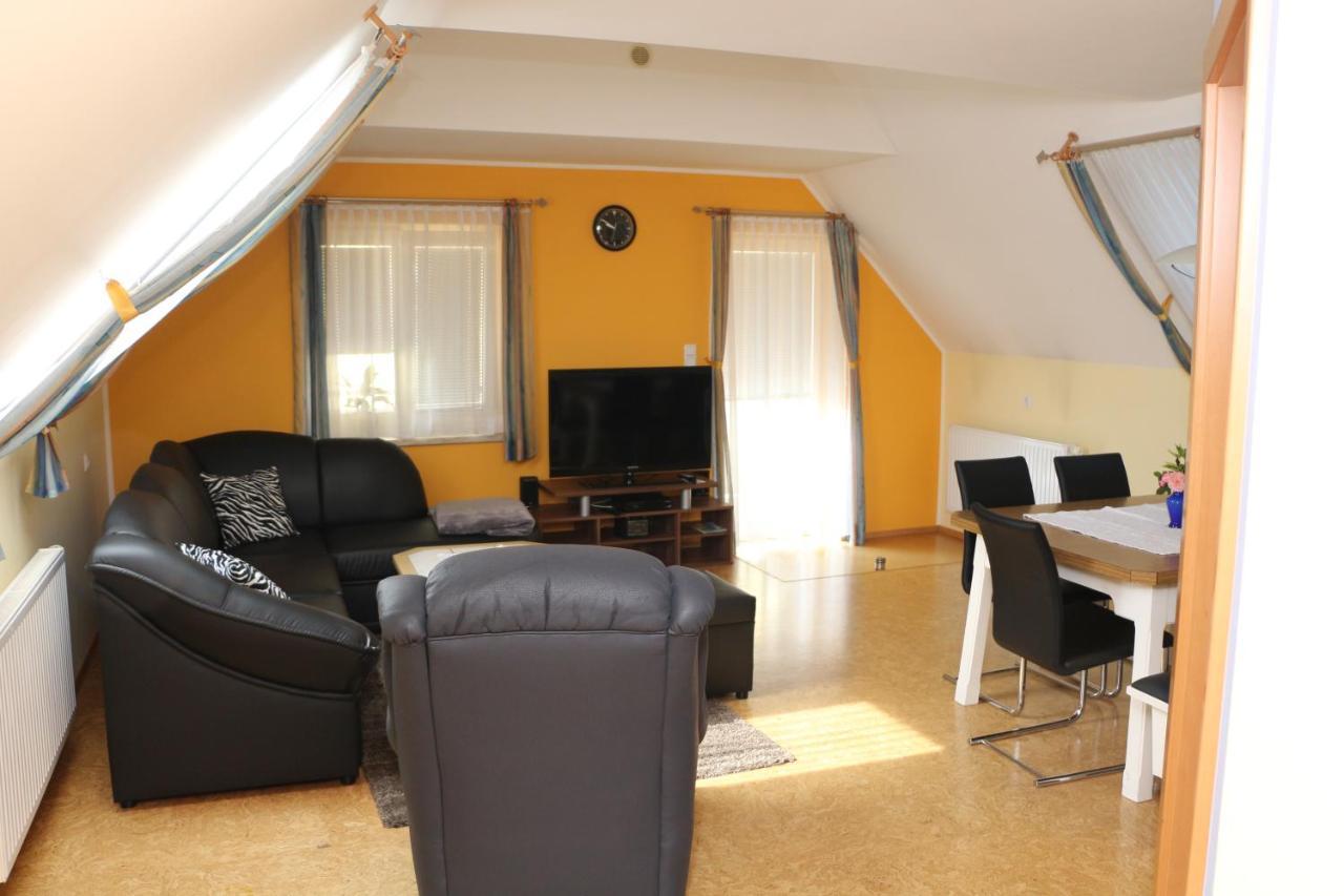 Ferienwohnung Moni Geiseldorf المظهر الخارجي الصورة